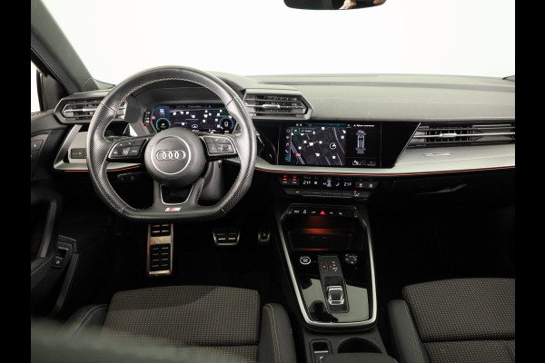 Audi A3 Sportback 45 TFSI e S edition Competition 245pk | Ambient Lighting | Afgevlakt stuur | Audi soundsystem | Parkeerhulp V+A