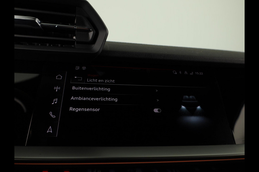 Audi A3 Sportback 45 TFSI e S edition Competition 245pk | Ambient Lighting | Afgevlakt stuur | Audi soundsystem | Parkeerhulp V+A