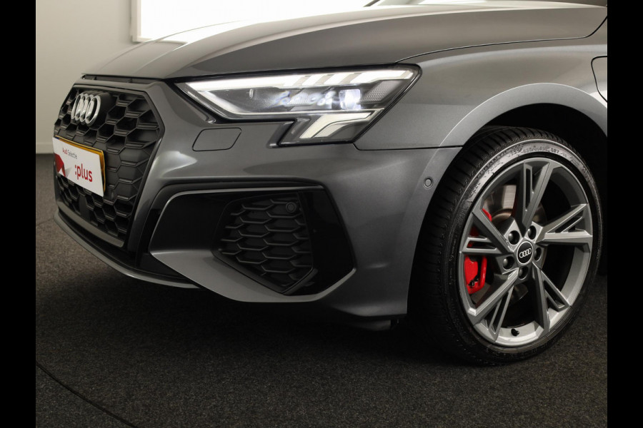 Audi A3 Sportback 45 TFSI e S edition Competition 245pk | Ambient Lighting | Afgevlakt stuur | Audi soundsystem | Parkeerhulp V+A