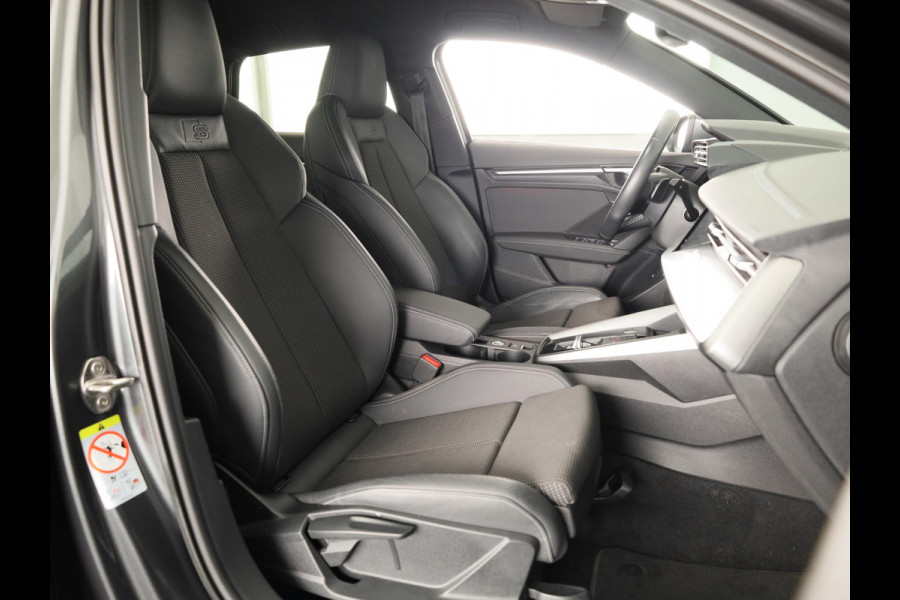 Audi A3 Sportback 45 TFSI e S edition Competition 245pk | Ambient Lighting | Afgevlakt stuur | Audi soundsystem | Parkeerhulp V+A