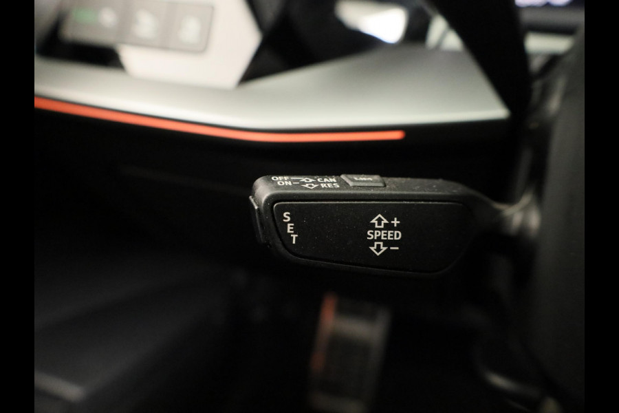 Audi A3 Sportback 45 TFSI e S edition Competition 245pk | Ambient Lighting | Afgevlakt stuur | Audi soundsystem | Parkeerhulp V+A