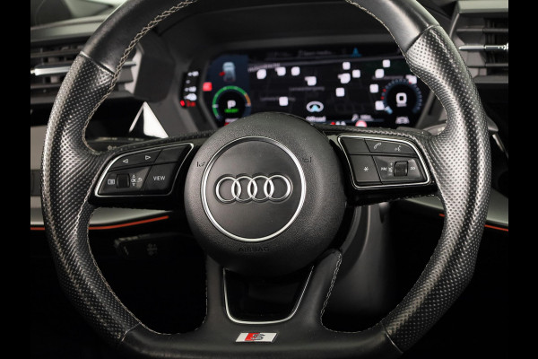 Audi A3 Sportback 45 TFSI e S edition Competition 245pk | Ambient Lighting | Afgevlakt stuur | Audi soundsystem | Parkeerhulp V+A