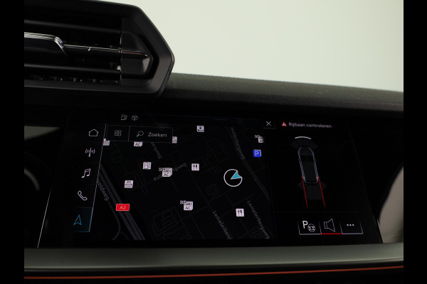 Audi A3 Sportback 45 TFSI e S edition Competition 245pk | Ambient Lighting | Afgevlakt stuur | Audi soundsystem | Parkeerhulp V+A