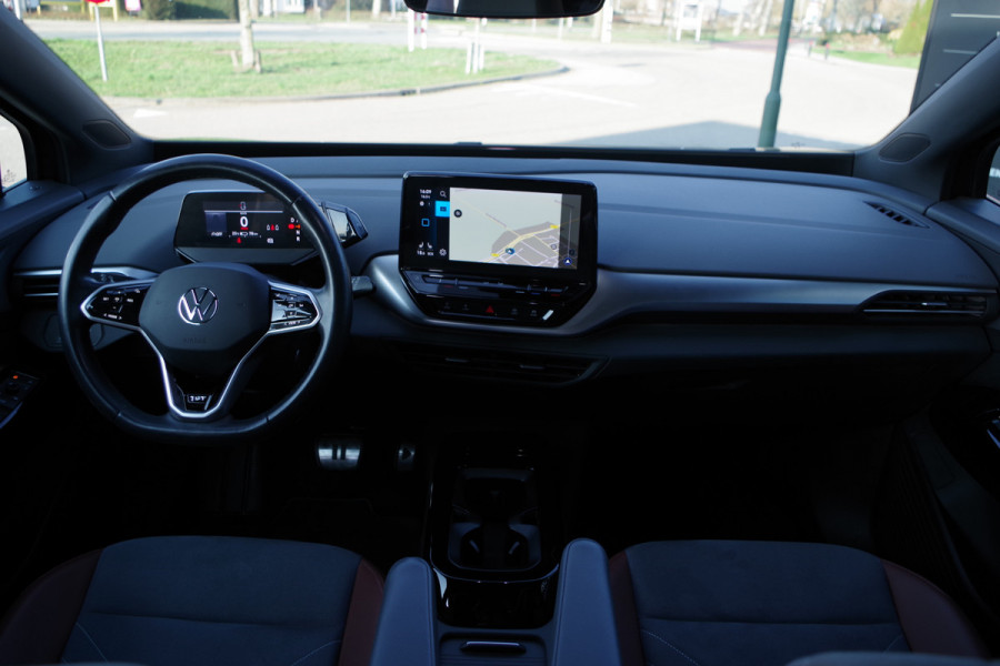 Volkswagen ID.4 Max 77 kWh, Winterpakket, Leder / Alcantara, Camera, Warmtepomp