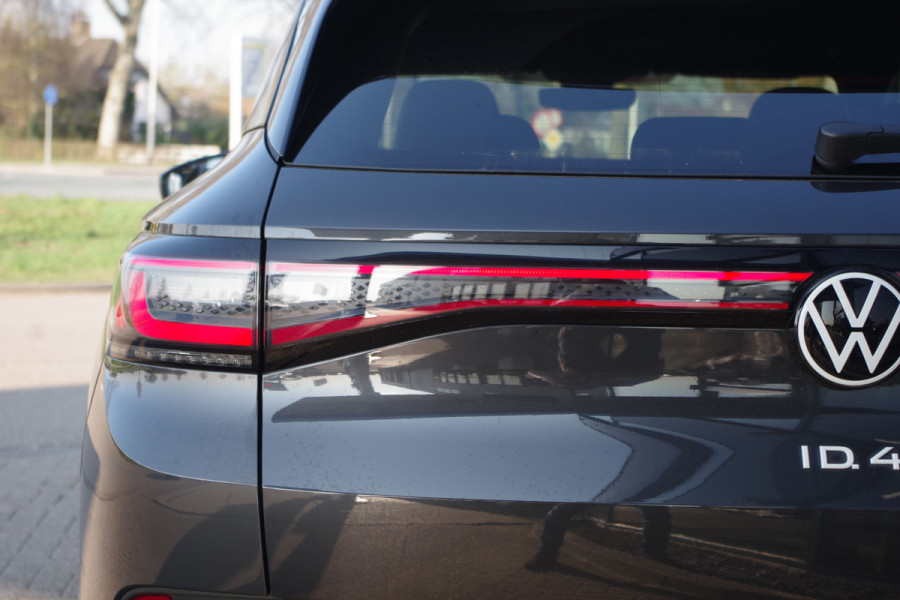 Volkswagen ID.4 Max 77 kWh, Winterpakket, Leder / Alcantara, Camera, Warmtepomp