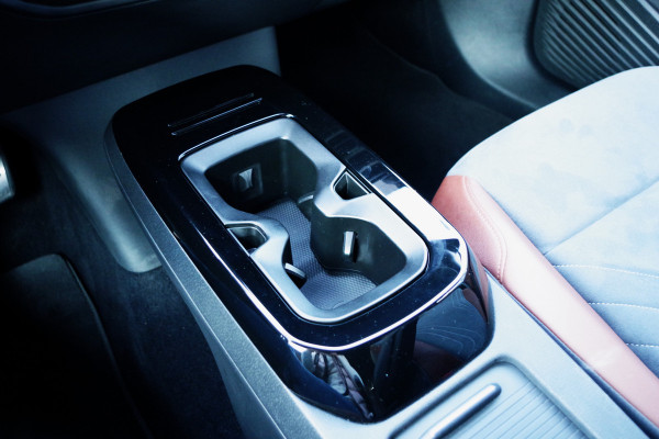 Volkswagen ID.4 Max 77 kWh, Winterpakket, Leder / Alcantara, Camera, Warmtepomp