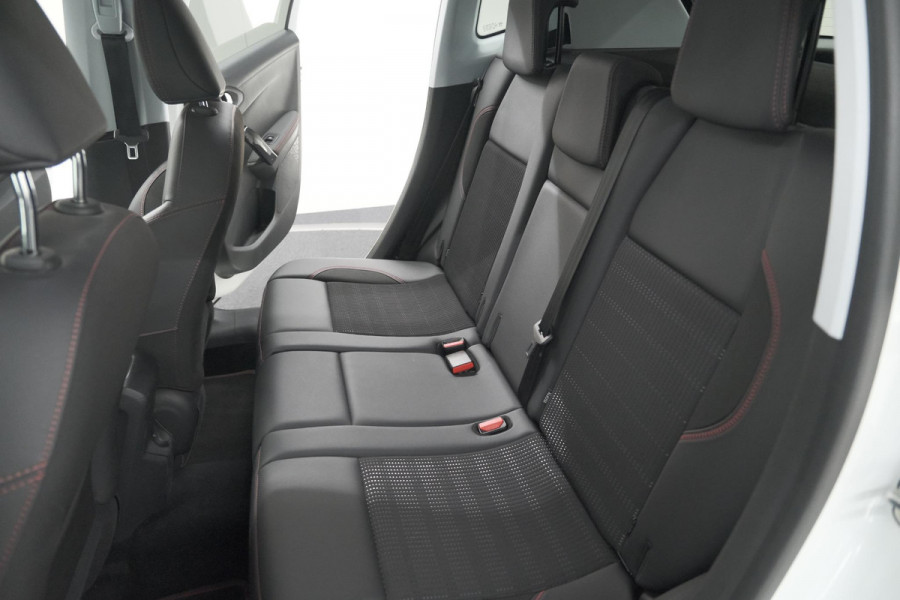 Peugeot 2008 PureTech 110 EAT6 GT-Line | Trekhaak | Camera | Navigatie | Parkeersensoren