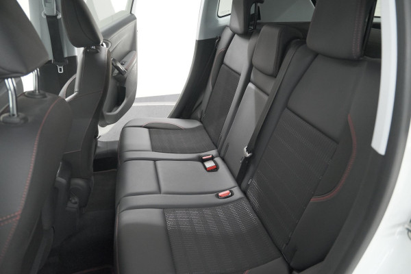 Peugeot 2008 PureTech 110 EAT6 GT-Line | Trekhaak | Camera | Navigatie | Parkeersensoren