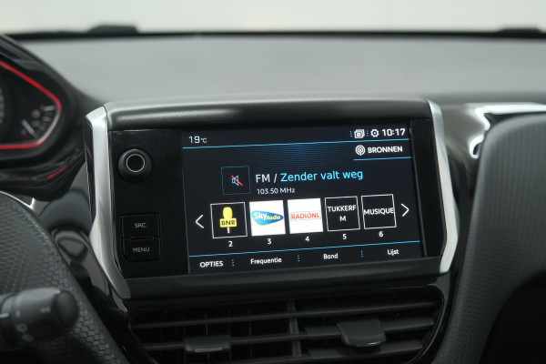 Peugeot 2008 PureTech 110 EAT6 GT-Line | Trekhaak | Camera | Navigatie | Parkeersensoren