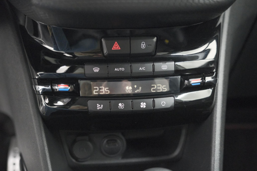 Peugeot 2008 PureTech 110 EAT6 GT-Line | Trekhaak | Camera | Navigatie | Parkeersensoren