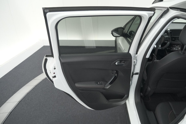 Peugeot 2008 PureTech 110 EAT6 GT-Line | Trekhaak | Camera | Navigatie | Parkeersensoren