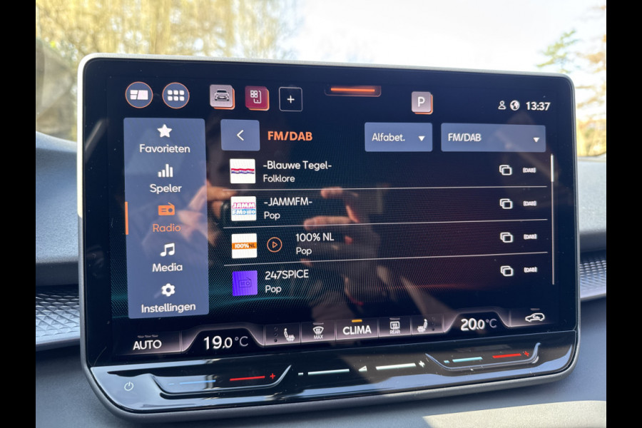 CUPRA Terramar 1.5 TSIe 150PK BUSINESS HEAD-UP/NAVI/CAMERA/LEDER MATRIX FABRIEKS GARANTIE