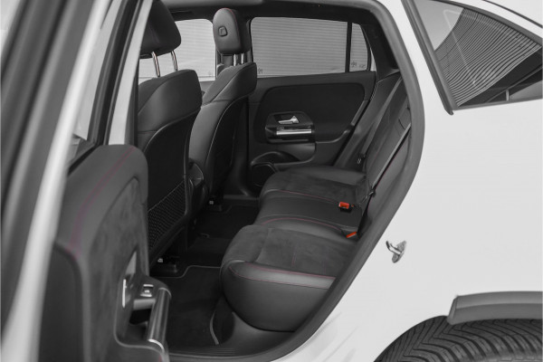 Mercedes-Benz EQA 250 Edition 1 67 kWh AMG Line Pano Camera Stoelverw