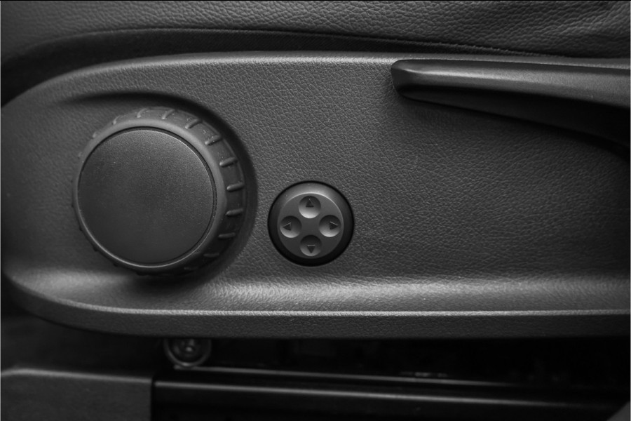 Mercedes-Benz EQA 250 Edition 1 67 kWh AMG Line Pano Camera Stoelverw