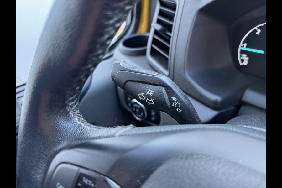 Ford Transit Custom 320 2.0 TDCI L2H1 Trend Trekhaak LED Airco Cruise Imperiaal Ladder Stoelverwarming Parkeersensoren Voor en Achter