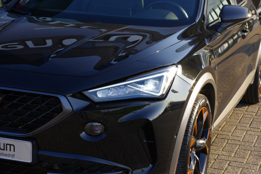 CUPRA Formentor 1.4 e-Hybrid VZ 245 PK Copper Edition PHEV, Panoramadak, Camera, Carplay, Adap. Cruise Control