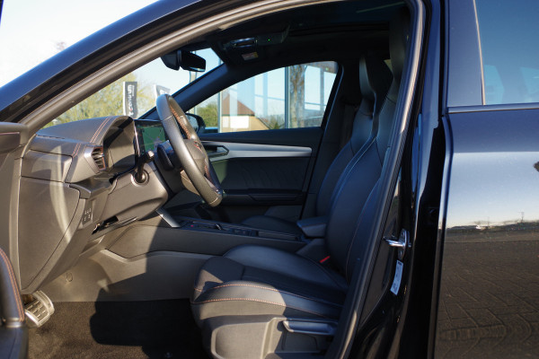 CUPRA Formentor 1.4 e-Hybrid VZ 245 PK Copper Edition PHEV, Panoramadak, Camera, Carplay, Adap. Cruise Control