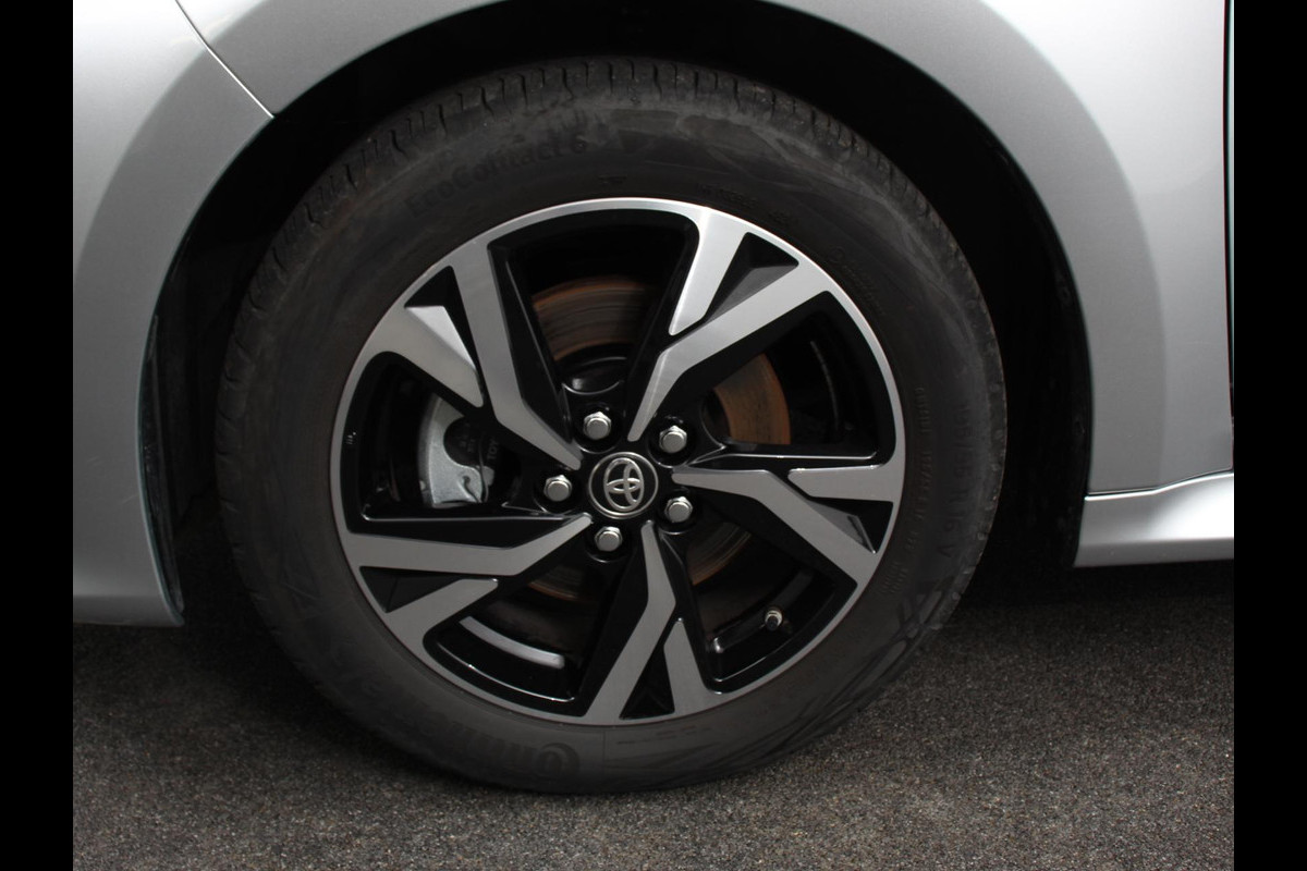 Toyota Yaris 1.5 Hybrid Dynamic Automaat Climate control | Cruise control adaptieve | LED | Achteruitrijcamera | Lane assist | Apple Carplay/ Android Auto |