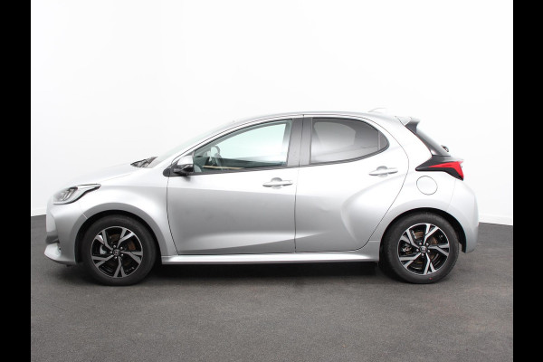 Toyota Yaris 1.5 Hybrid Dynamic Automaat Climate control | Cruise control adaptieve | LED | Achteruitrijcamera | Lane assist | Apple Carplay/ Android Auto |