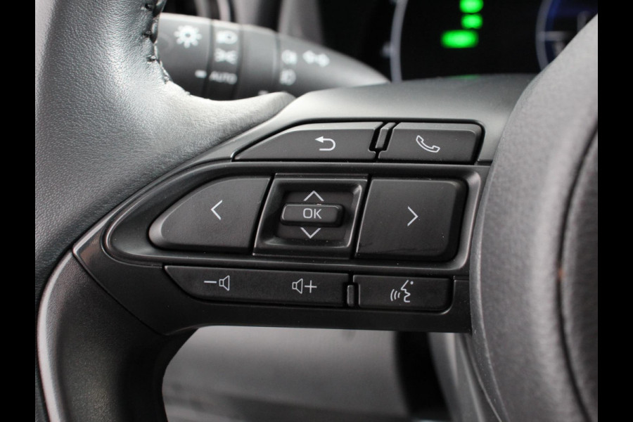 Toyota Yaris 1.5 Hybrid Dynamic Automaat Climate control | Cruise control adaptieve | LED | Achteruitrijcamera | Lane assist | Apple Carplay/ Android Auto |