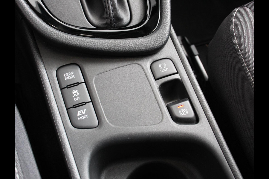 Toyota Yaris 1.5 Hybrid Dynamic Automaat Climate control | Cruise control adaptieve | LED | Achteruitrijcamera | Lane assist | Apple Carplay/ Android Auto |