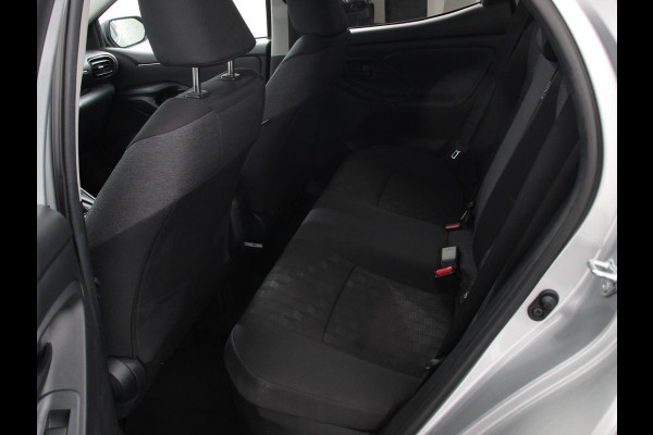Toyota Yaris 1.5 Hybrid Dynamic Automaat Climate control | Cruise control adaptieve | LED | Achteruitrijcamera | Lane assist | Apple Carplay/ Android Auto |