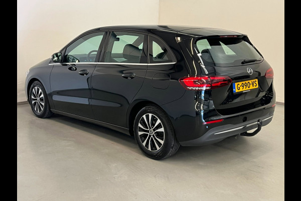 Mercedes-Benz B-Klasse 180d / NL-auto / Widescreen / CarPlay / Stoelverwarming