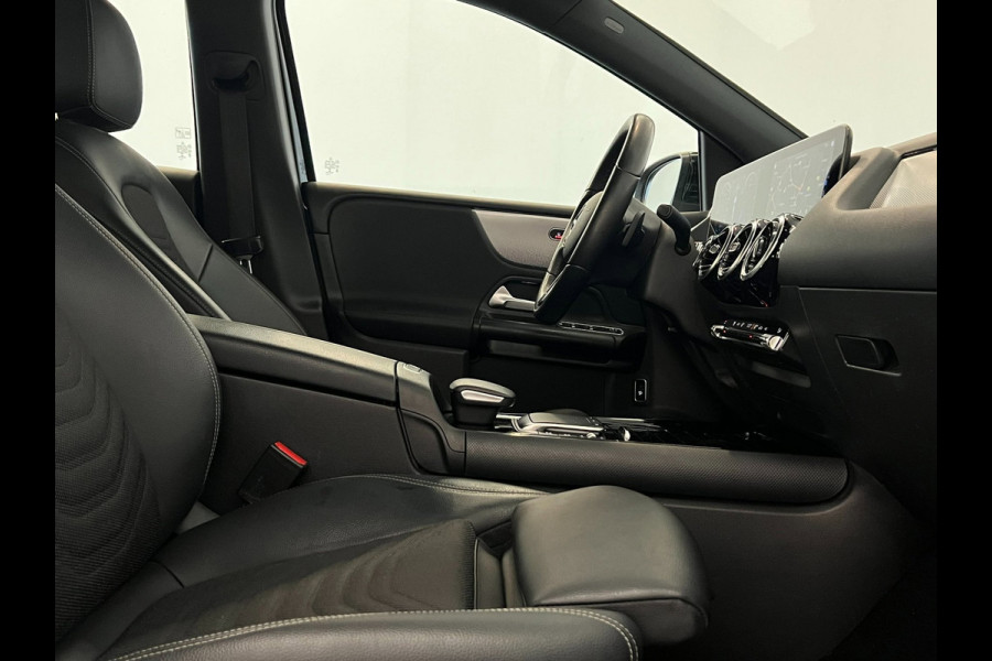 Mercedes-Benz B-Klasse 180d / NL-auto / Widescreen / CarPlay / Stoelverwarming