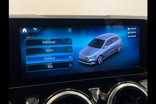 Mercedes-Benz B-Klasse 180d / NL-auto / Widescreen / CarPlay / Stoelverwarming