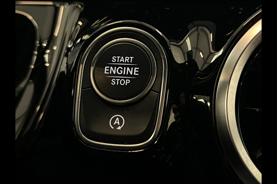Mercedes-Benz B-Klasse 180d / NL-auto / Widescreen / CarPlay / Stoelverwarming