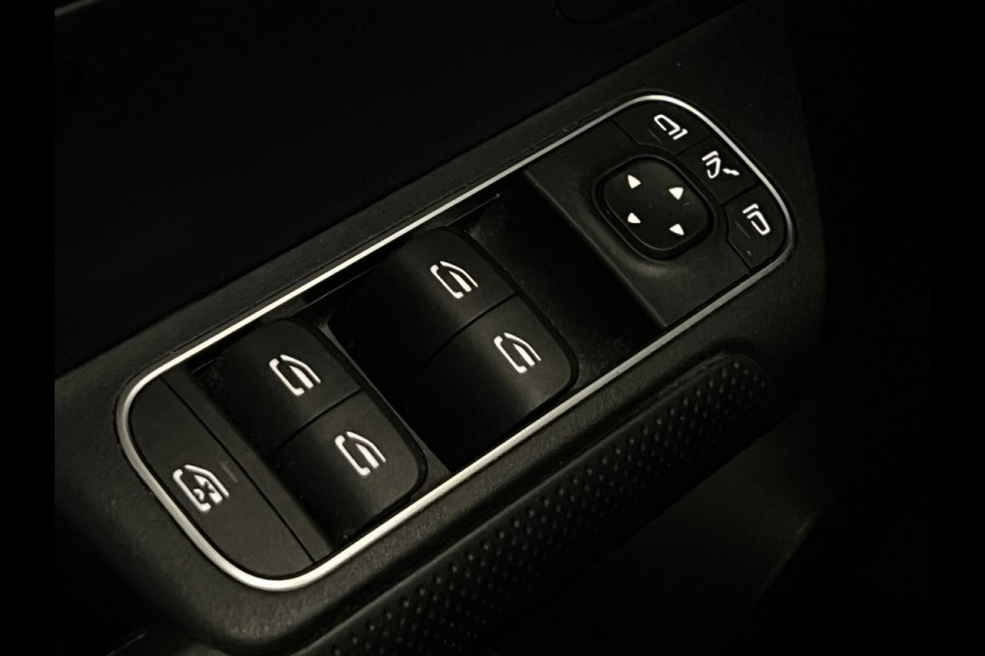 Mercedes-Benz B-Klasse 180d / NL-auto / Widescreen / CarPlay / Stoelverwarming