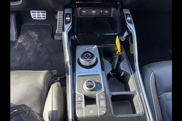 Kia Sorento 1.6 T-GDI Plug-in Hybrid 4WD ExecutiveLine 5p. |  Afneembare trekhaak | Panoramadak | 2 bandensets | Bestuurdersstoel Met Geheugen | BTW verrekenbaar | Dealer onderhouden