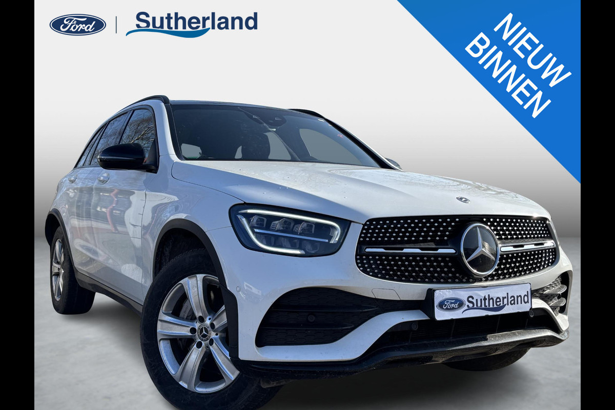 Mercedes-Benz GLC 300e 4MATIC AMG Line PHEV 320pk | Trekhaak | Panoramadak | 2 bandensets | Leder | Adaptive cruise control | Camera