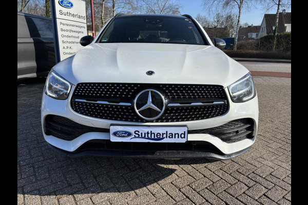 Mercedes-Benz GLC 300e 4MATIC AMG Line PHEV 320pk | Trekhaak | Panoramadak | 2 bandensets | Leder | Adaptive cruise control | Camera