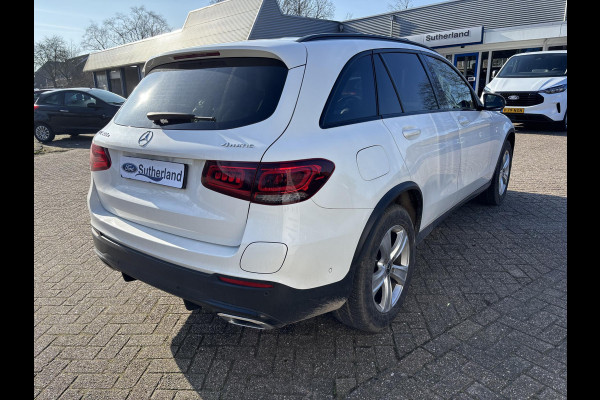 Mercedes-Benz GLC 300e 4MATIC AMG Line PHEV 320pk | Trekhaak | Panoramadak | 2 bandensets | Leder | Adaptive cruise control | Camera