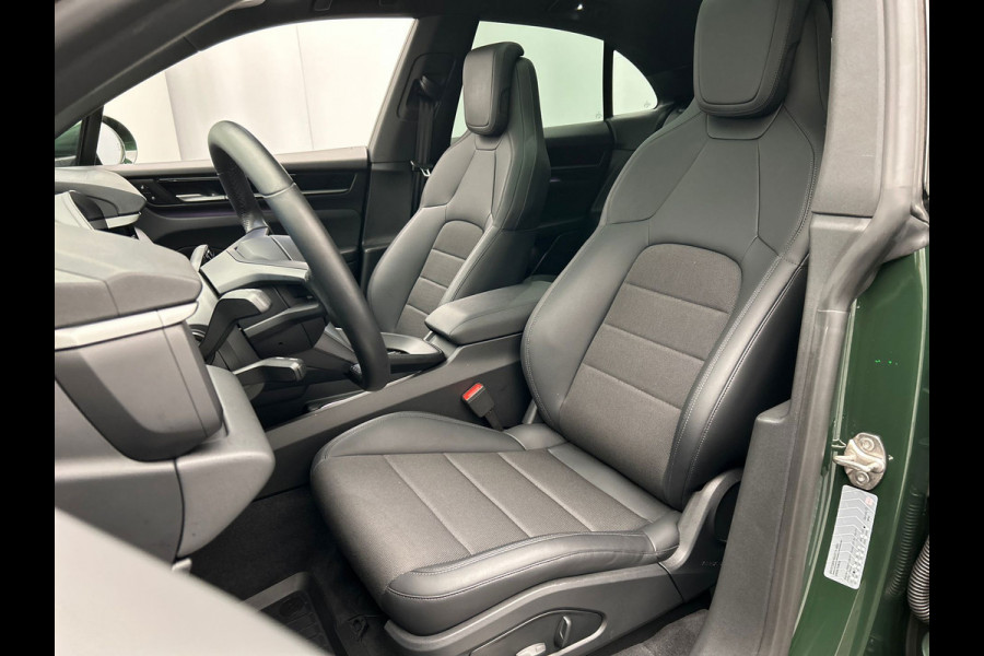 Porsche Macan 100 kWh | Pano/Dak | 22'' Velgen | Origineel NL