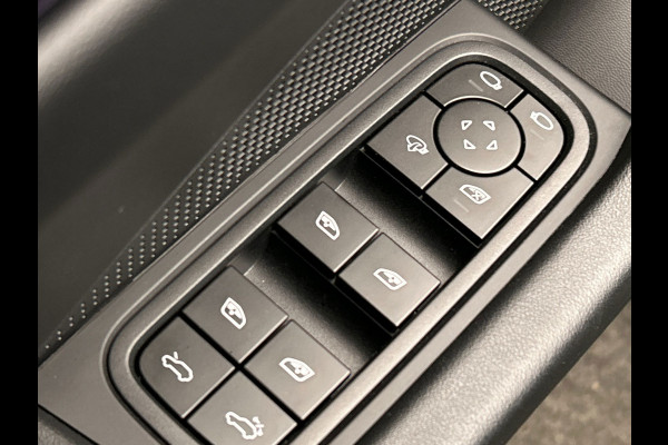 Porsche Macan 100 kWh | Pano/Dak | 22'' Velgen | Origineel NL