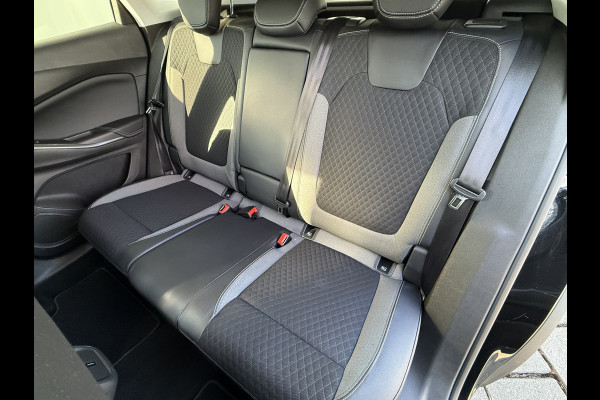 Opel Grandland X BWJ 2020 | 1.2T 131PK Business Executive | CLIMA | NAVI | CARPLAY | CAMERA A | PRIVACY GLASS | PDC 2X | LICHTMETAAL | CRUISE |