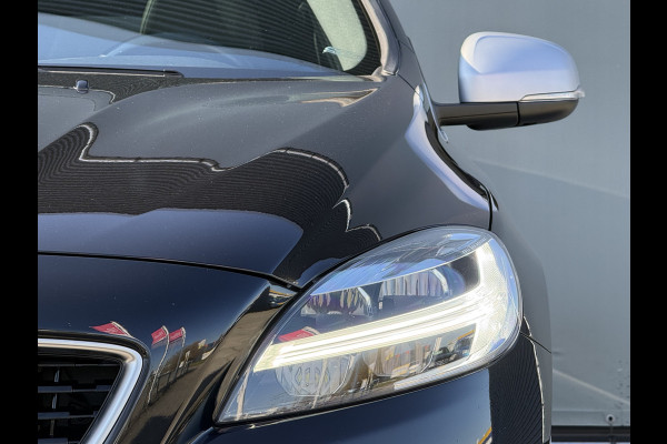 Volvo V40 BWJ 2018 | 2.0 D3 150PK R-DESIGN | TREKHAAK | PANO DAK | LEER | CAMERA A | CLIMA | NAVI | STOELVERW | PREMIUM AUDIO