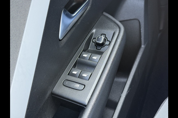 Opel Astra BWJ 2022 | SOH 97,5% 1.6 Hybrid 181PK SPORT | CAMERA A | CLIMA | NAVI | SPORTSTOELEN | STOEL&STUUR VERW | PDC 2X | CARPLAY | PRIVACY GLASS |