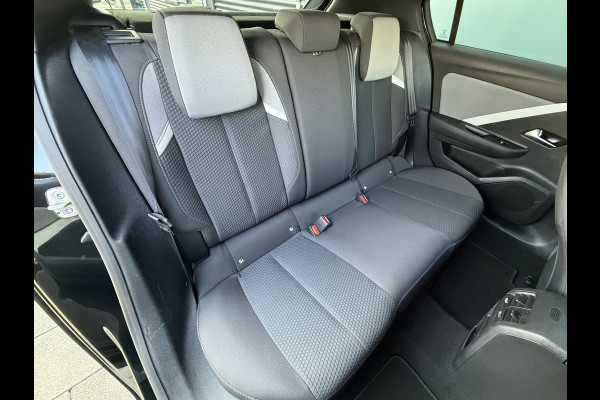 Opel Astra BWJ 2022 | SOH 97,5% 1.6 Hybrid 181PK SPORT | CAMERA A | CLIMA | NAVI | SPORTSTOELEN | STOEL&STUUR VERW | PDC 2X | CARPLAY | PRIVACY GLASS |