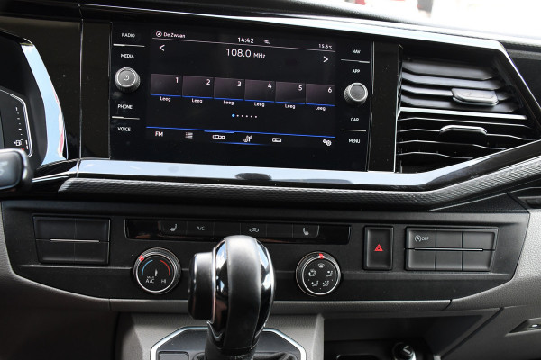 Volkswagen Transporter 2.0 TDI L2H1 32 DC Bulli Virtual, Adaptieve Cruise, Carplay, LED, 150PK, Stoelverwarming, Trekhaak, 2 x Schuifdeur, Standkachel, Uniek!