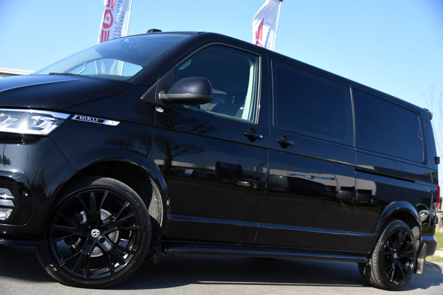 Volkswagen Transporter 2.0 TDI L2H1 32 DC Bulli Virtual, Adaptieve Cruise, Carplay, LED, 150PK, Stoelverwarming, Trekhaak, 2 x Schuifdeur, Standkachel, Uniek!