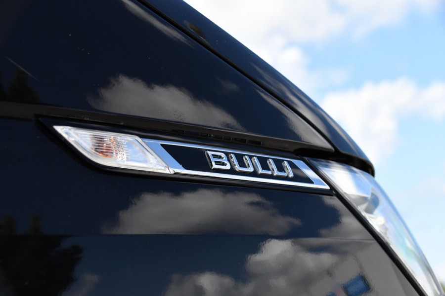 Volkswagen Transporter 2.0 TDI L2H1 32 DC Bulli Virtual, Adaptieve Cruise, Carplay, LED, 150PK, Stoelverwarming, Trekhaak, 2 x Schuifdeur, Standkachel, Uniek!