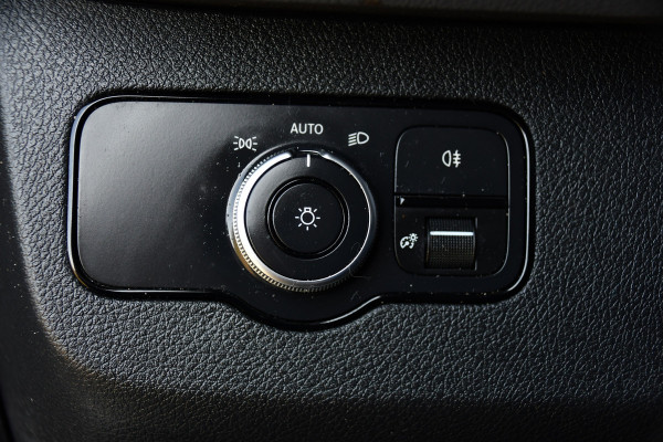 Mercedes-Benz Sprinter 319 V6 3.0 CDI L2H2 PB Edition Camera, Cruise, Carplay, 3500kg Trekhaak, 10,5'' Mbux, LED, Stoelverwarming, Automaat Uniek!