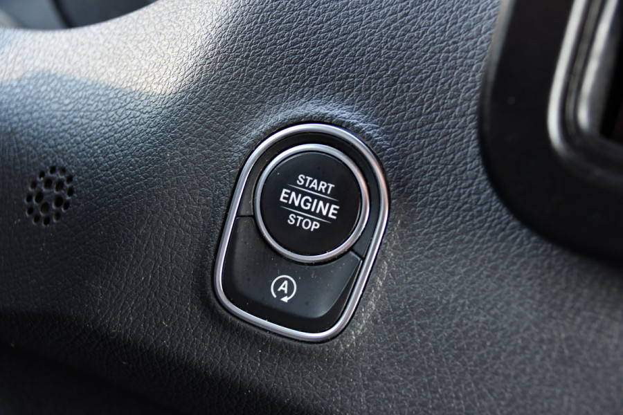 Mercedes-Benz Sprinter 319 V6 3.0 CDI L2H2 PB Edition Camera, Cruise, Carplay, 3500kg Trekhaak, 10,5'' Mbux, LED, Stoelverwarming, Automaat Uniek!