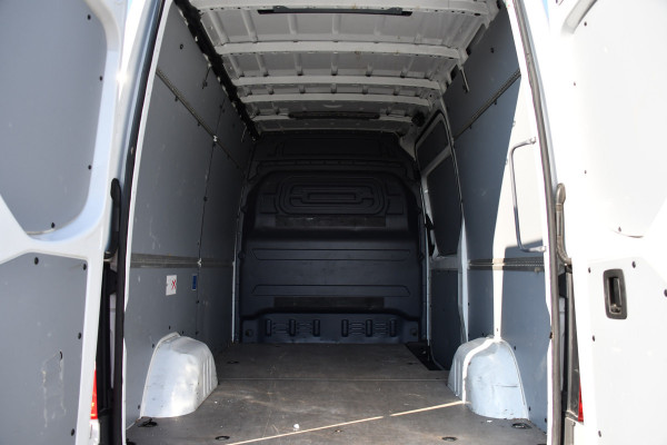 Mercedes-Benz Sprinter 319 V6 3.0 CDI L2H2 PB Edition Camera, Cruise, Carplay, 3500kg Trekhaak, 10,5'' Mbux, LED, Stoelverwarming, Automaat Uniek!