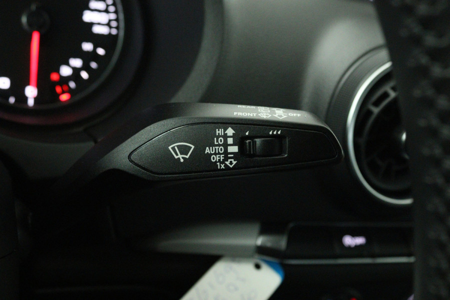 Audi A3 Sportback 30 TFSI Pro Line (PARKEERSENSOREN, CRUISE CONTROL, NAVIGATIE)