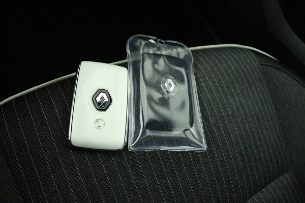 Renault Clio 1.0 TCe Intens (CARPLAY, CRUISE CONTROL, LANE-ASSIST, PARKEERSENSOREN, NAVIGATIE)