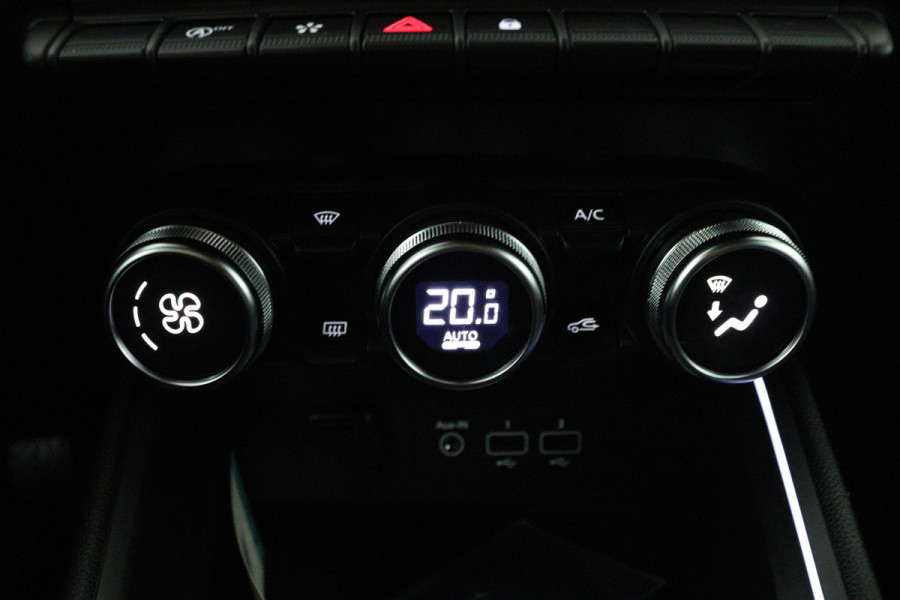 Renault Clio 1.0 TCe Intens (CARPLAY, CRUISE CONTROL, LANE-ASSIST, PARKEERSENSOREN, NAVIGATIE)